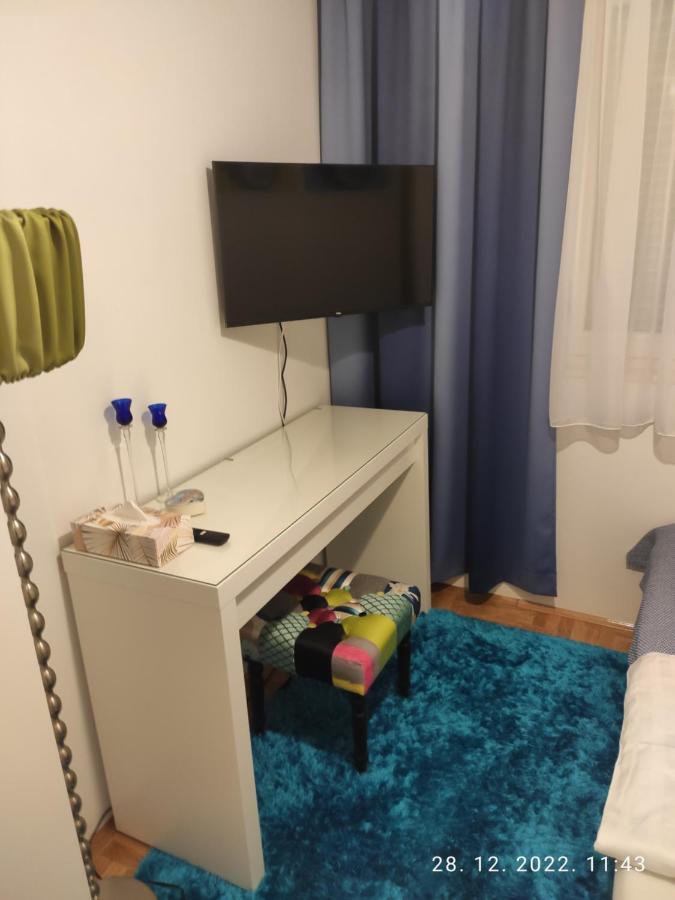 Apartment Tikvarin, Kastel Kambelovac Kaštela Exterior foto